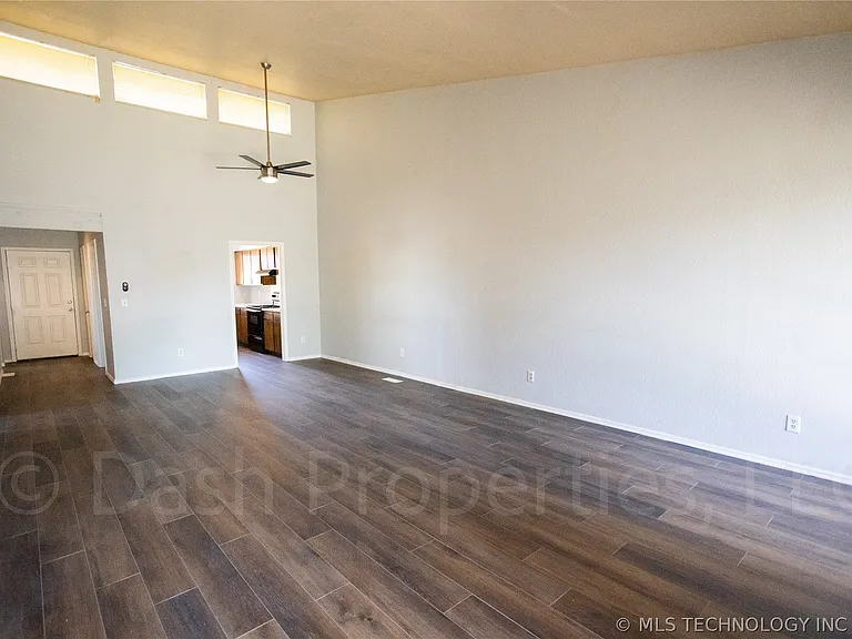 5104 S 75th East Ave — Photo 9
