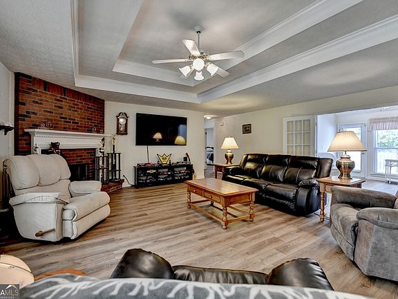 5th image of 3265 Bold Springs Rd
