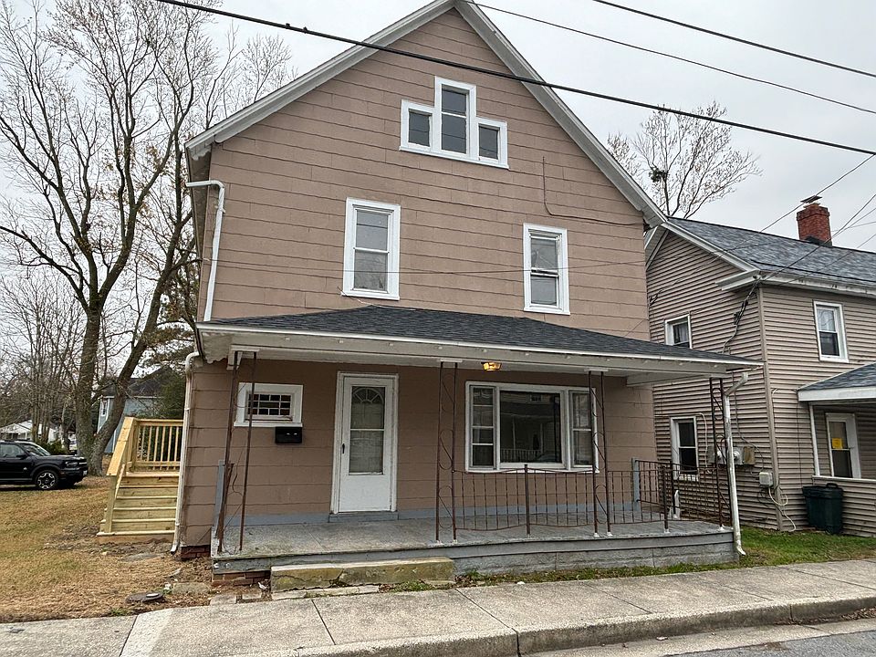 1st image of 108 E East St