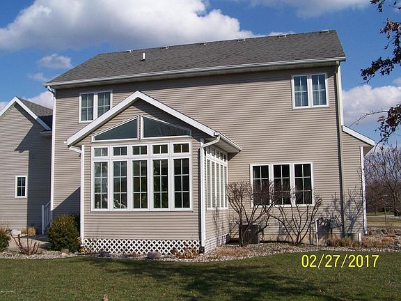 3rd image of 283 Kara Ave SW