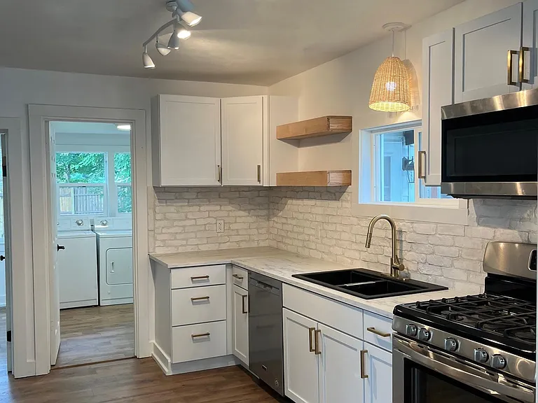 858 Baxter St SE — Photo 17