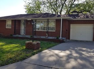 301 Beverly Ave, Newton, KS 67114