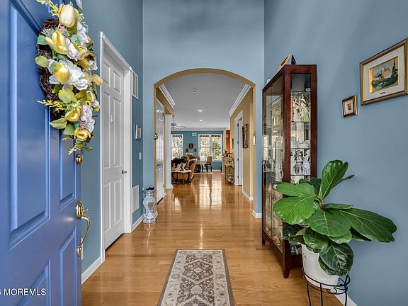 5th image of 28 Kings North Road