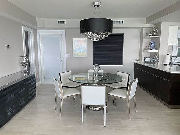4th image of 333 N Ocean Dr