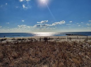 175 Sea Grass Ln #2, Arverne, NY 11692