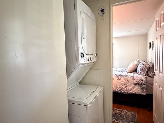 5th image of 1703 Magnolia Ave Unit B