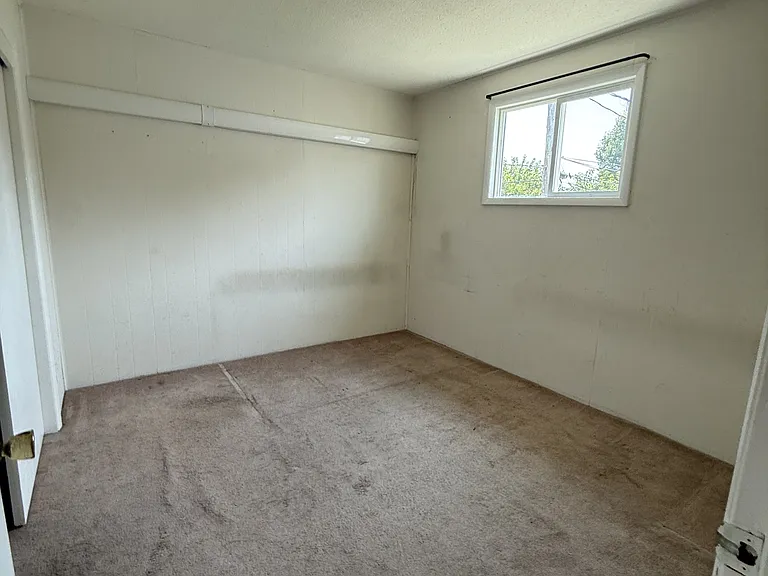 708 N Lincoln St #8 — Photo 5