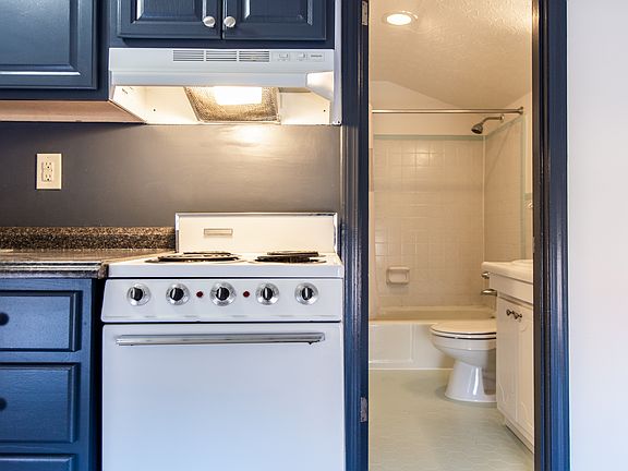 4th image of 1225 S 6th St APT 8
