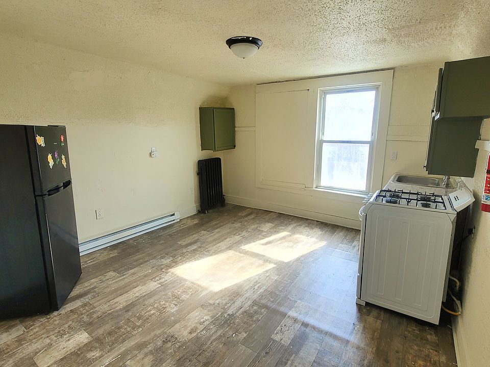 2nd image of 383 N Washington St #3