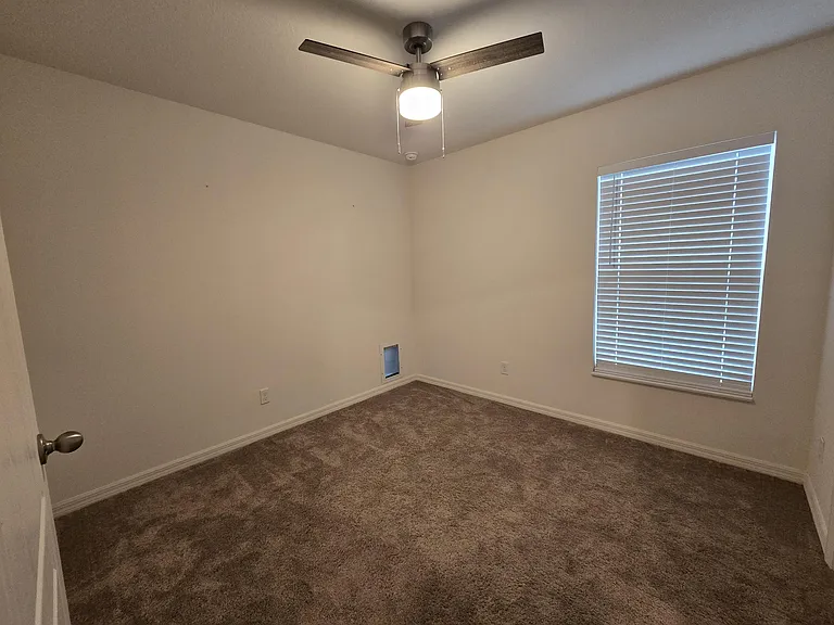 2198 SW Algiers St — Photo 64