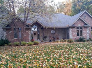 285 Deepwood Dr, Chesterton, IN 46304