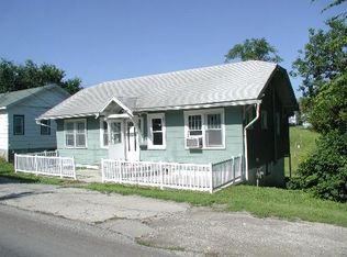 502 S 12th St, Bethany, MO 64424
