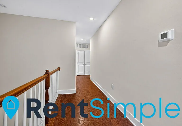 1418 N Rhodes #B110 — Photo 21