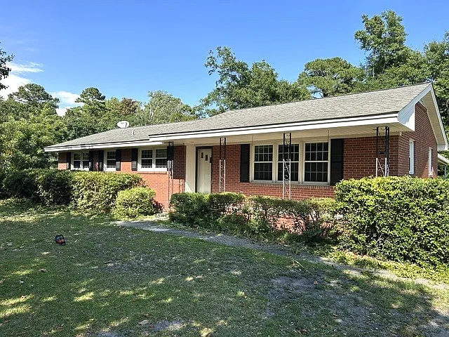 4 bed, 1437 sqft, $2,600 — Photo 1