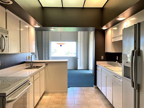 4th image of 405 Desert Lakes Dr