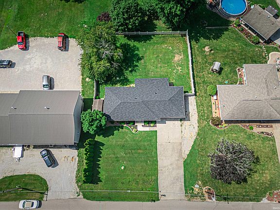 3rd image of 7013 Briar Ridge Rd