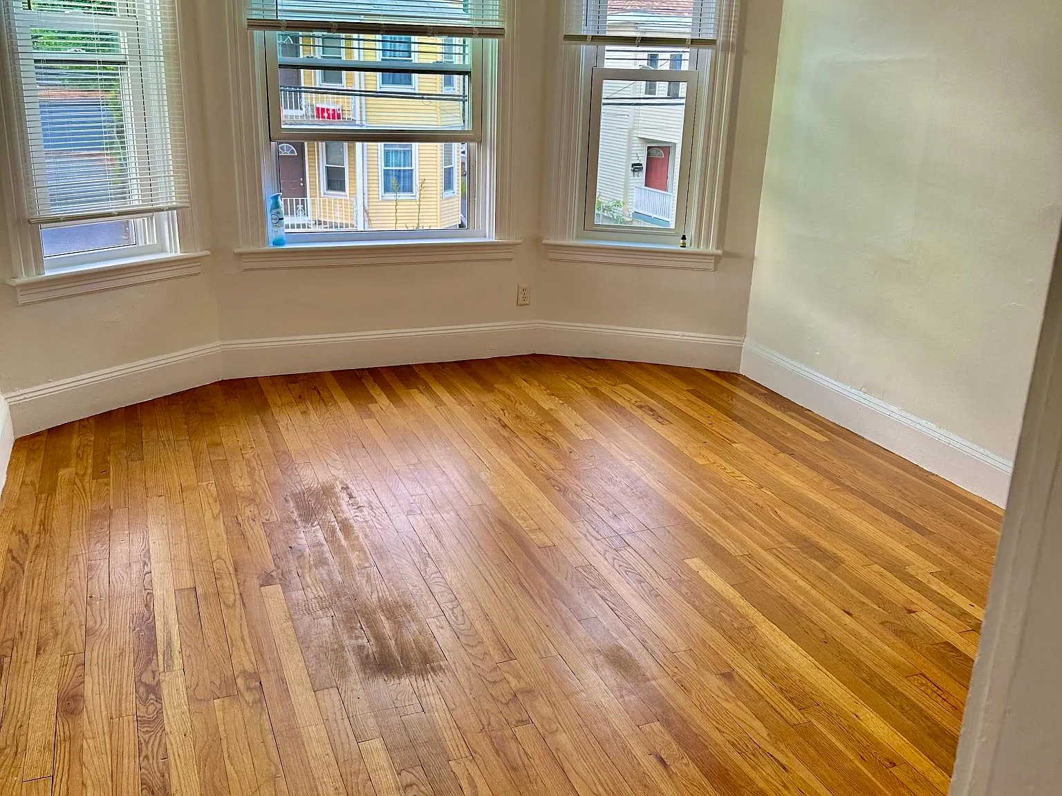 2 bed, 1000 sqft, $1,800 — Photo 4