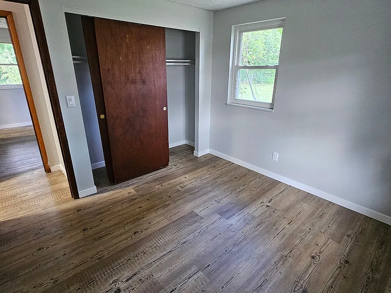 7670 Stancrest Dr — Photo 9
