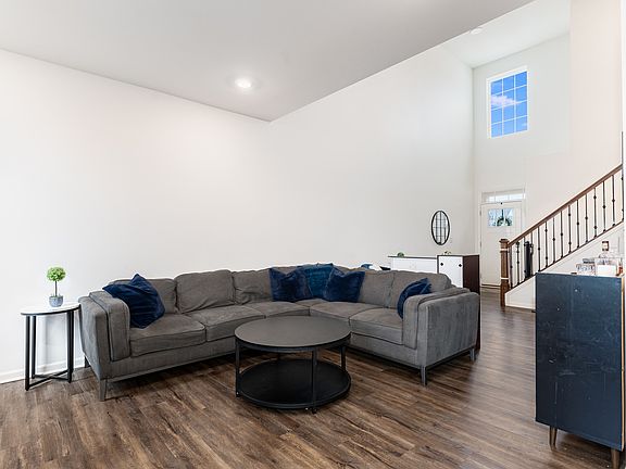 5th image of 1819 Kraft Ave
