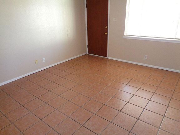 4th image of 10532 Brisbane Way