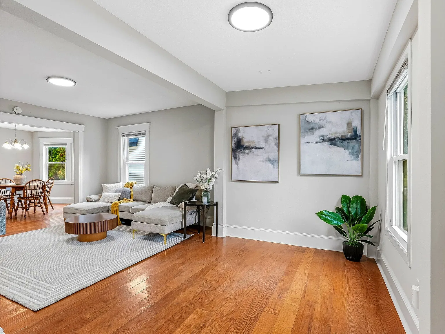 7 bed, 2.5 bath, 2244 sqft, $2,800 — Photo 3