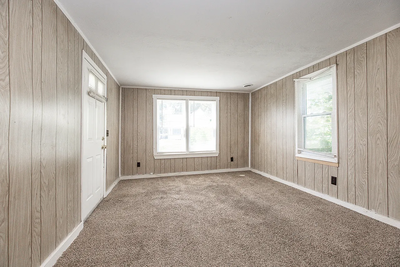 2 bed, 777 sqft, $1,300 — Photo 2