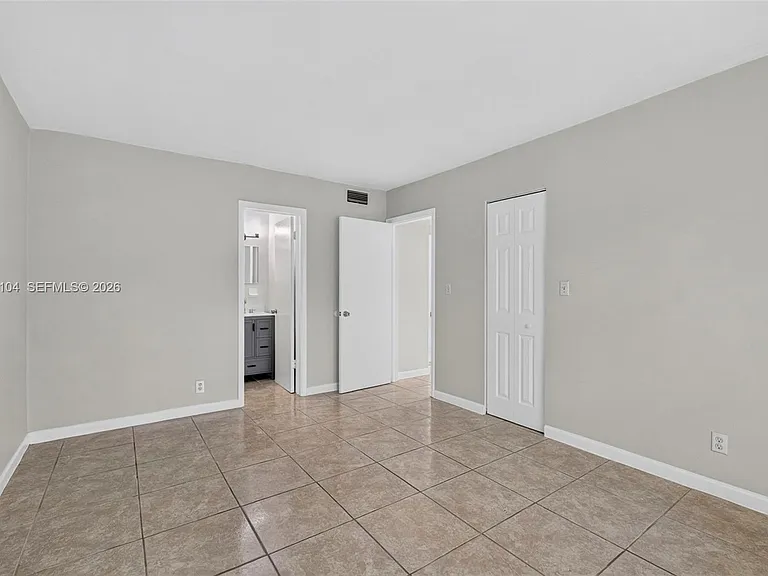 151 SE 6th Ave #16 — Photo 13