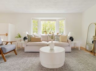 50 Hillside Rd, Tewksbury, MA 01876