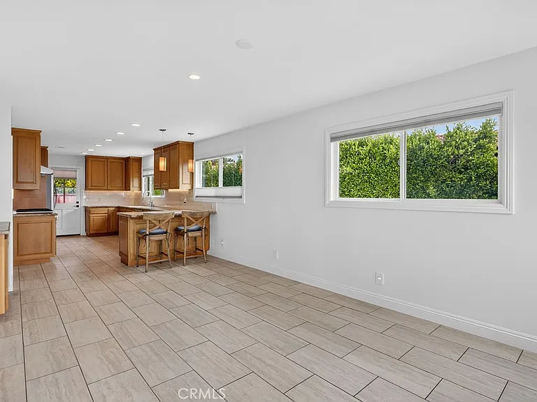 720 Emerald Bay — Photo 13