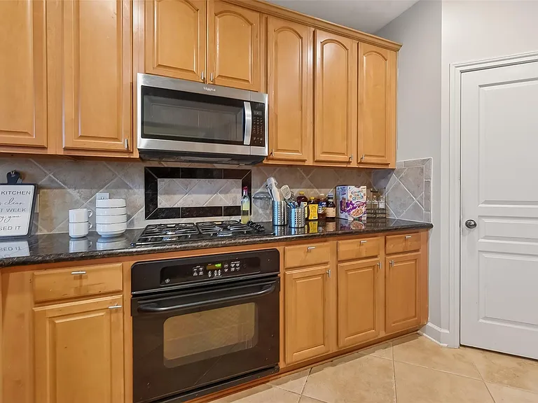 14419 Manorbier Ln — Photo 16