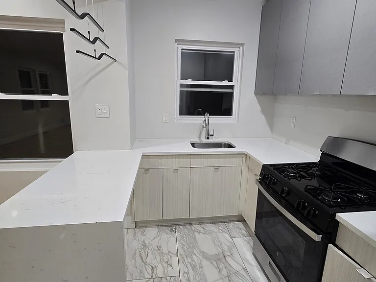224 Fulton St #1 — Photo 5