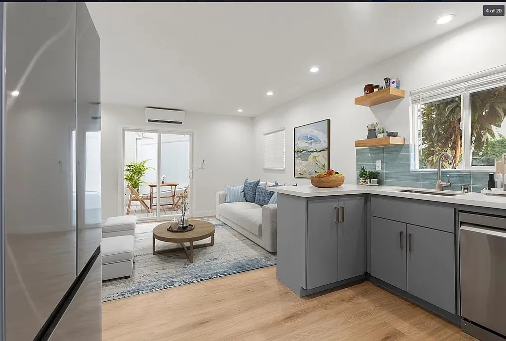 2 bed, 721 sqft, $3,850 — Photo 2