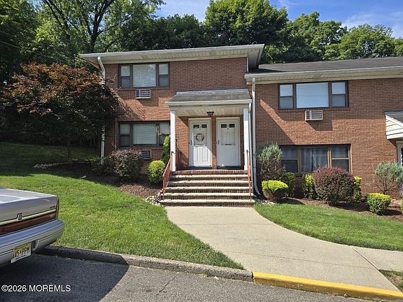 2nd image of 2 Colonial Drive #I