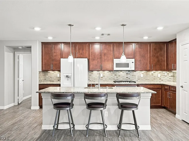 1525 Deep Valley Ave — Photo 18