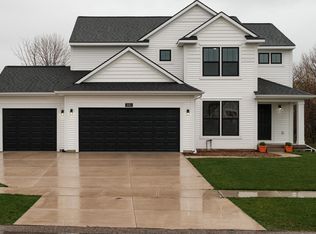 3051 Deer Haven Dr, Jenison, MI 49428