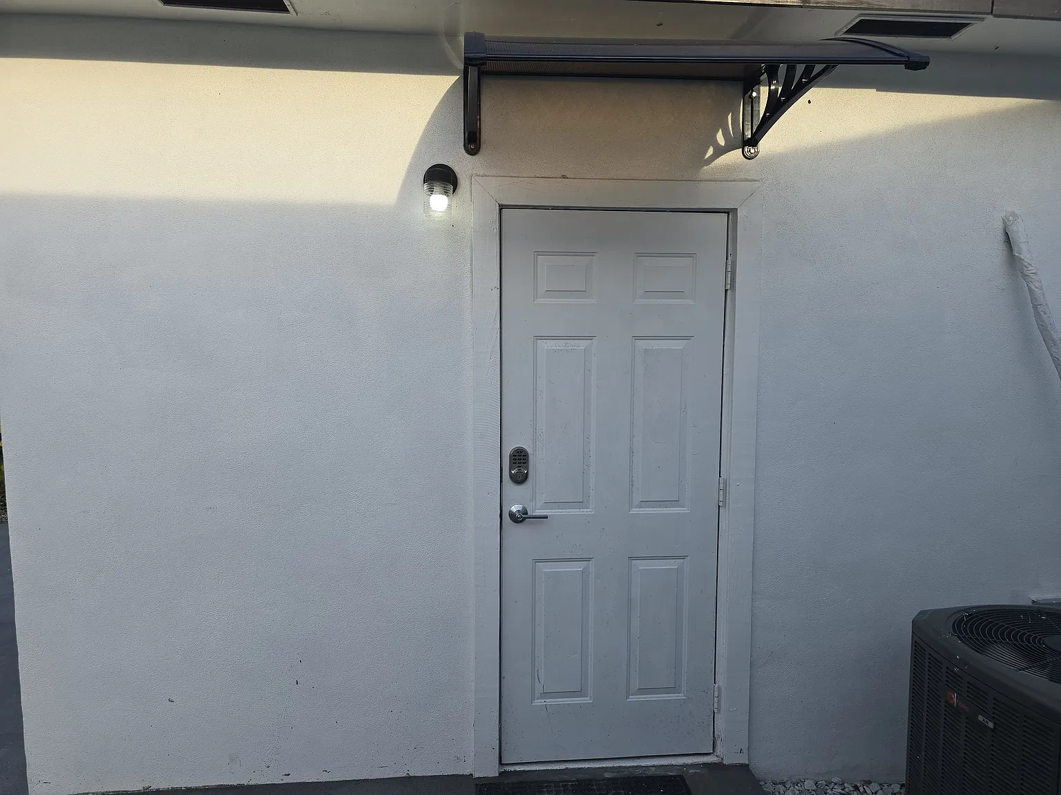 621 NW 6th Ct — Photo 2
