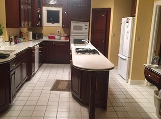 104 Highland Dr, Hazard, KY 41701