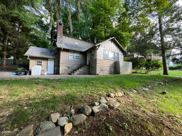 47 HILLSIDE RD, SPARTA, NJ 07871