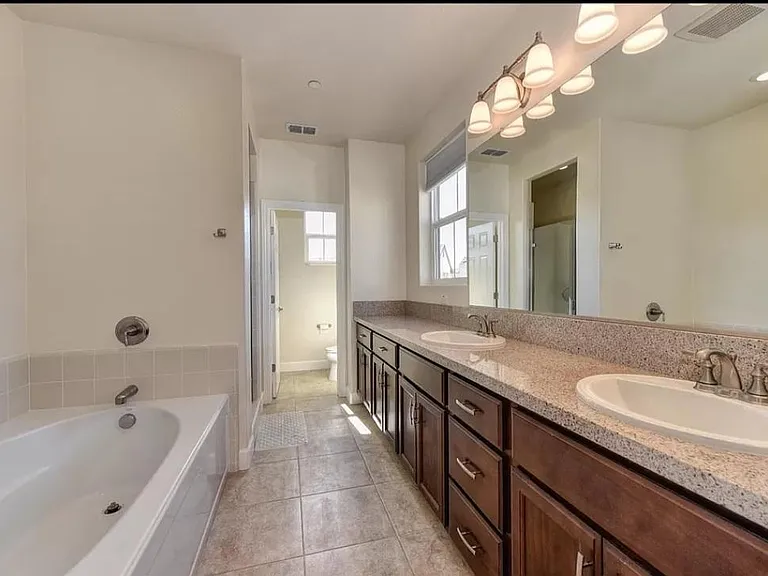 1393 Folsom Meadows Cir — Photo 9