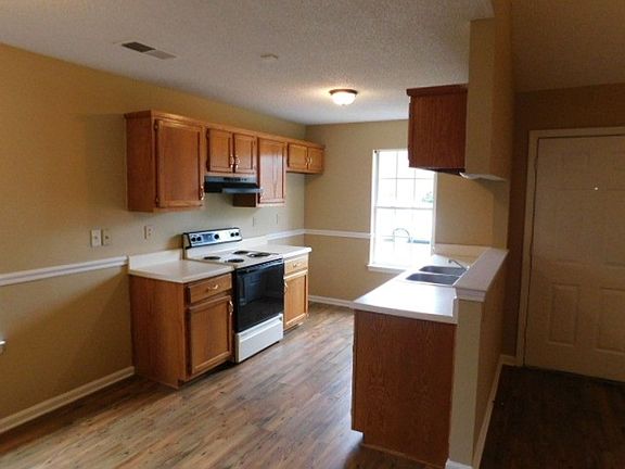 3rd image of 2675 Brachton Cv E