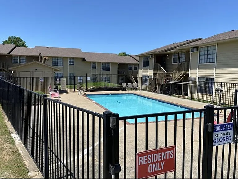 Cedar Ridge Apartments — Photo 6