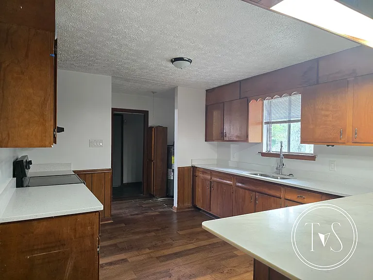 1617 E 59th St — Photo 11