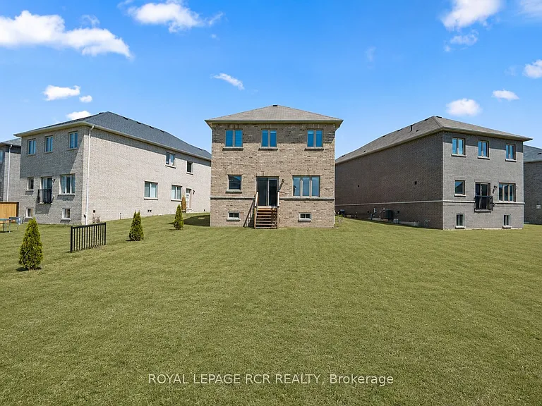 166 Seeley Ave — Photo 45