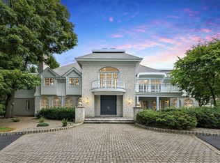 73 Mercer Rd, Colts Neck, NJ 07722