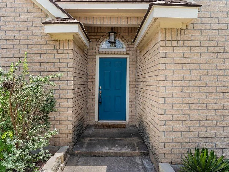 13213 Villa Park Dr — Photo 6