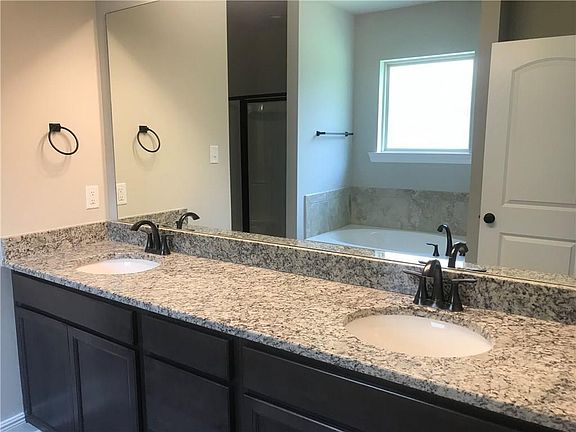 5th image of 46 Pepper Creek Dr