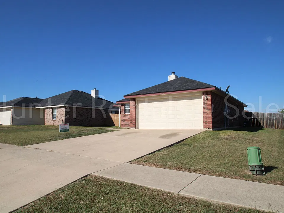 3905 Bolivar Dr