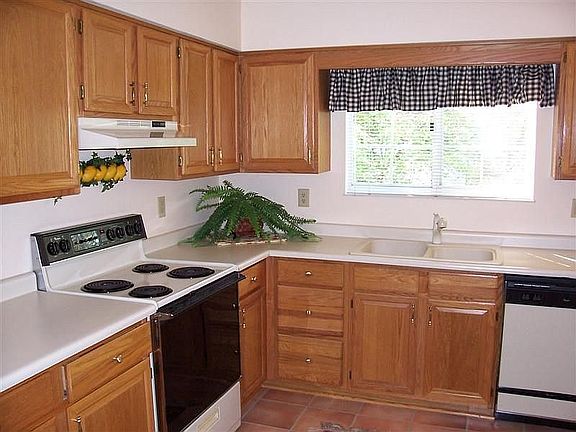 4th image of 1726 Yardley Cir