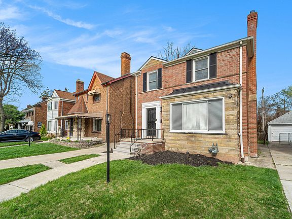 3rd image of 17592 Woodingham Dr