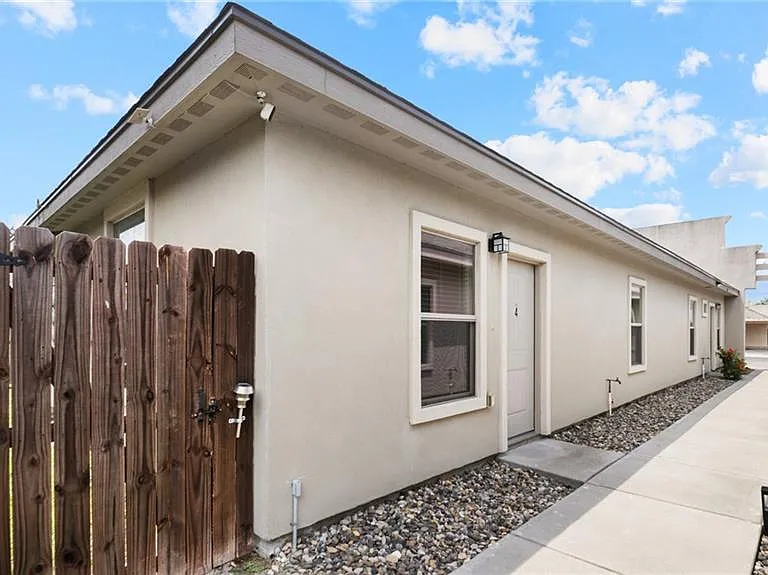2126 Taxco Ct #4 — Photo 3